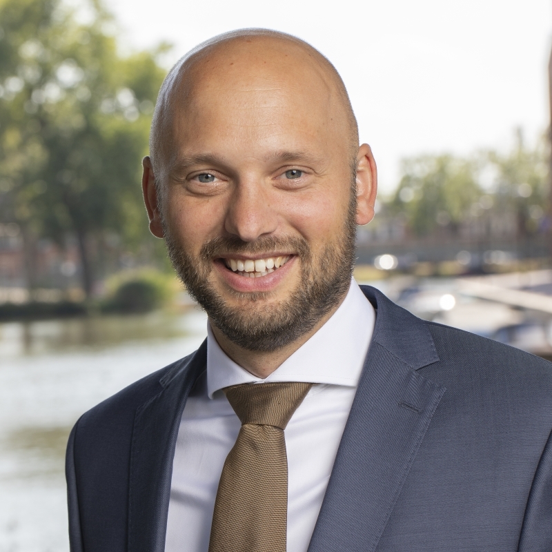 Portretfoto van wethouder Jacques Rozendaal van Woerden